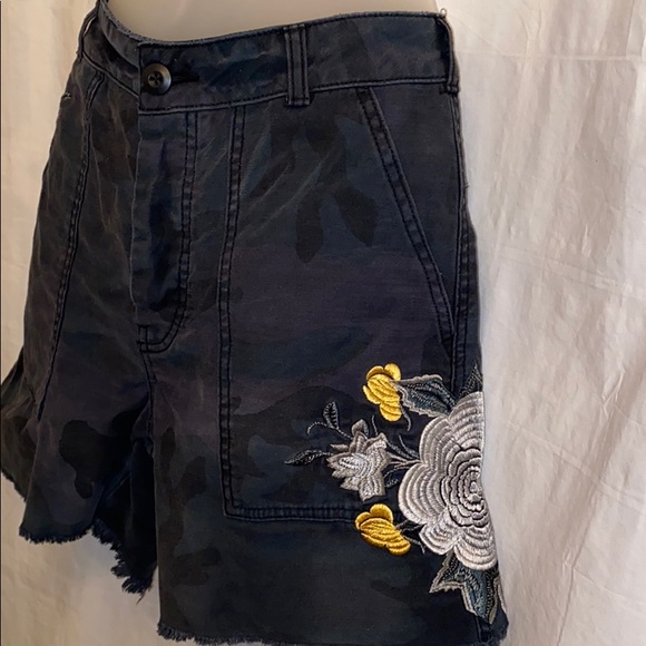 Free People Embroidered Scout Shorts - Picture 7 of 9